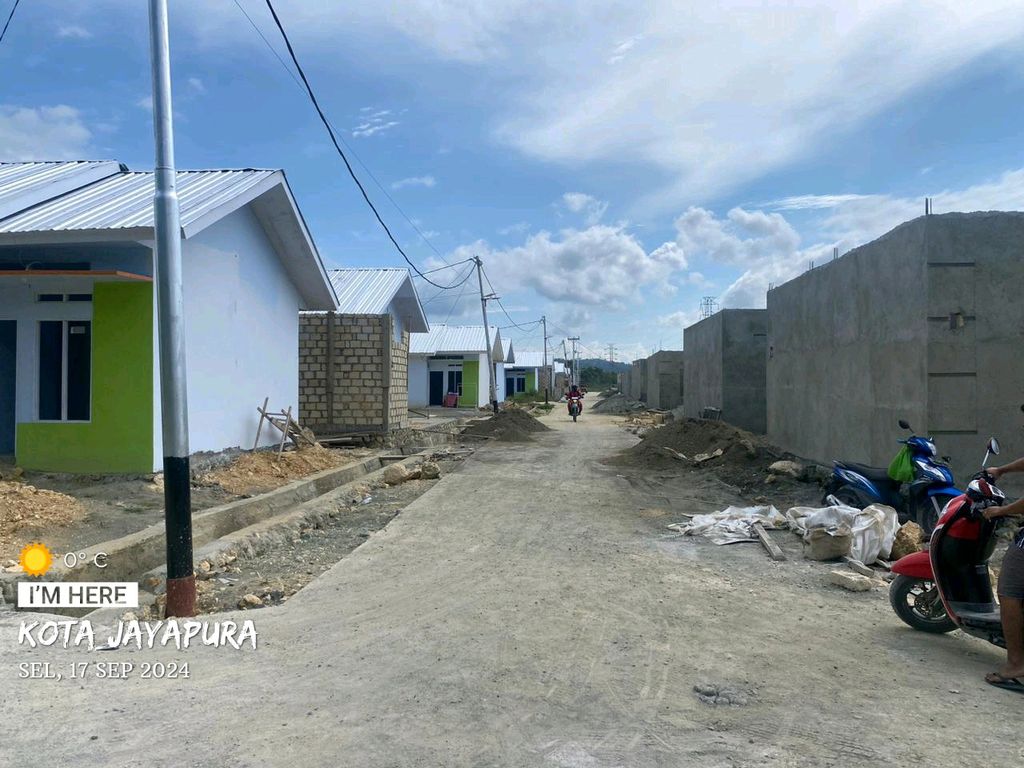 foto posisi tengah perumahan GRIYA ALIKA 2 HOLTEKAMP