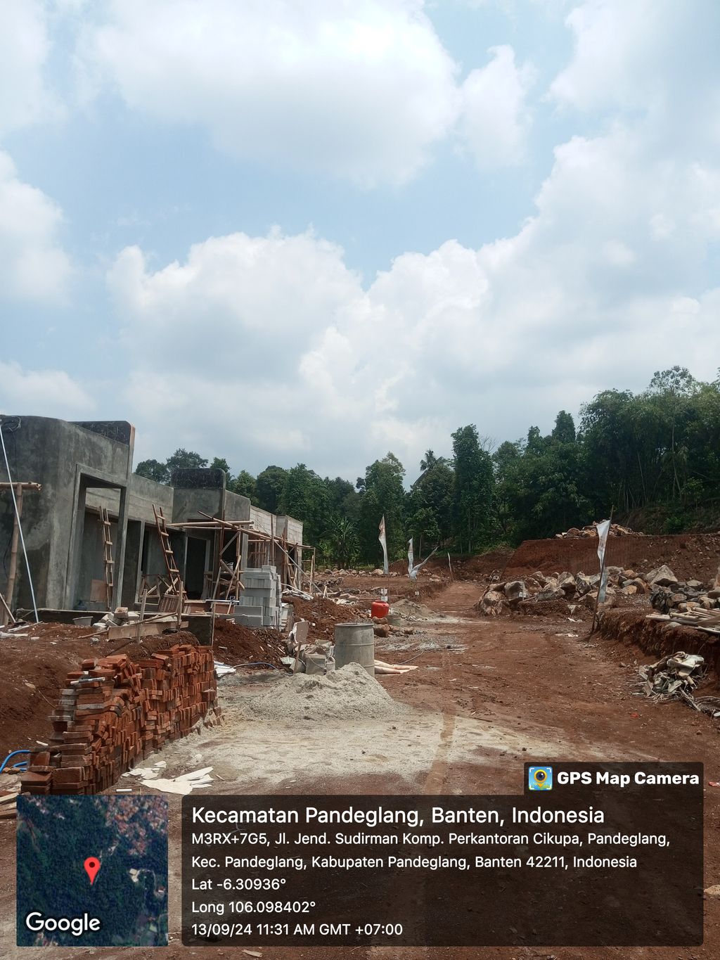 foto posisi tengah perumahan Pandeglang Mountain