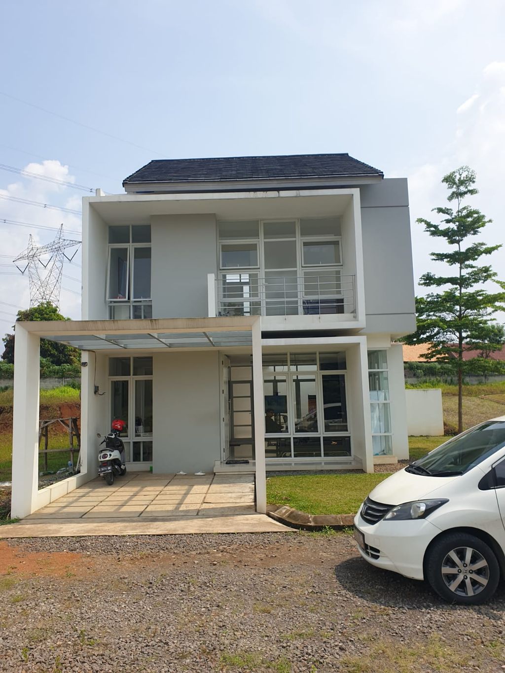 foto tampak rumah tipe GREEN perumahan Lialang Residence
