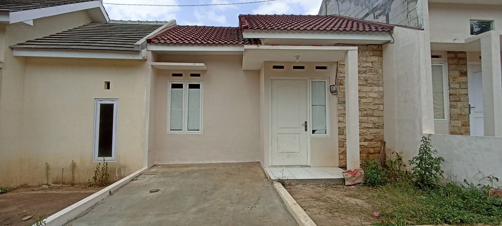 foto tampak rumah tipe 30/69 perumahan Lembah Bunder Regency