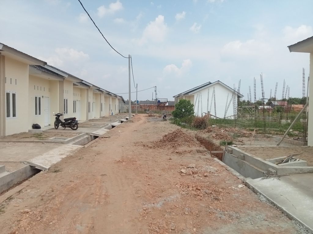 foto posisi tengah perumahan GRIYA SAKO PERMAI 5