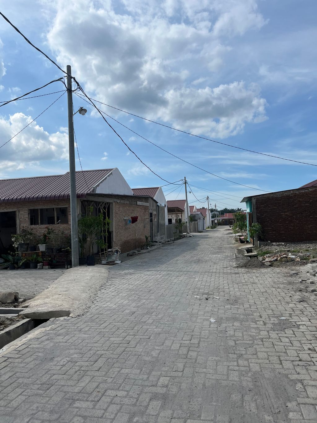 foto posisi tengah perumahan PALM ANNAFRIS RESIDENCE PENGEMBANGAN 4