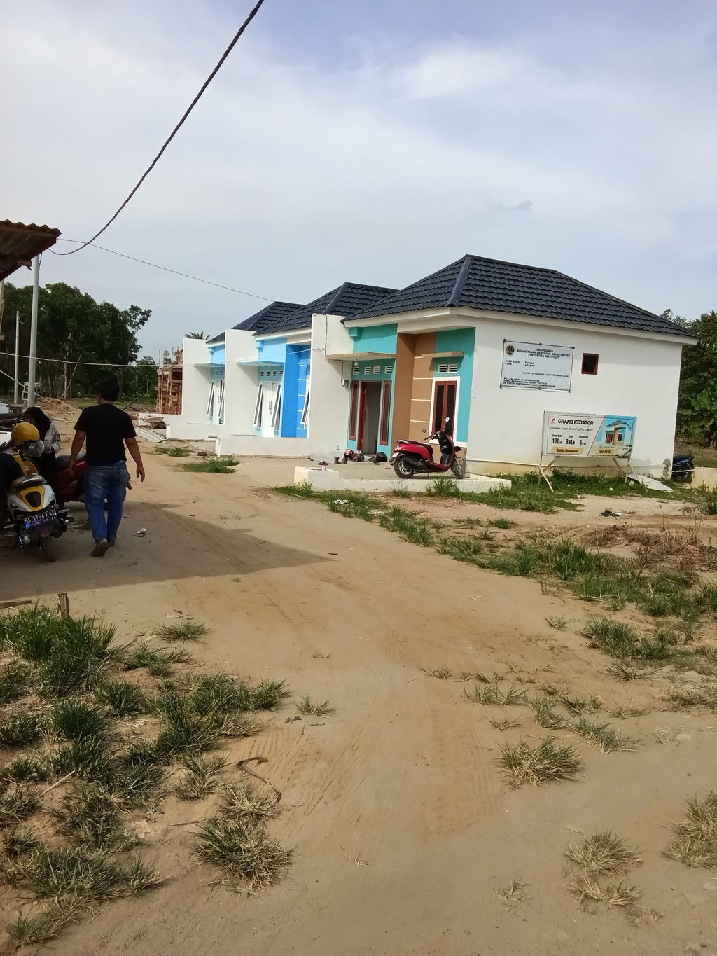 foto gerbang perumahan Grand Kedaton