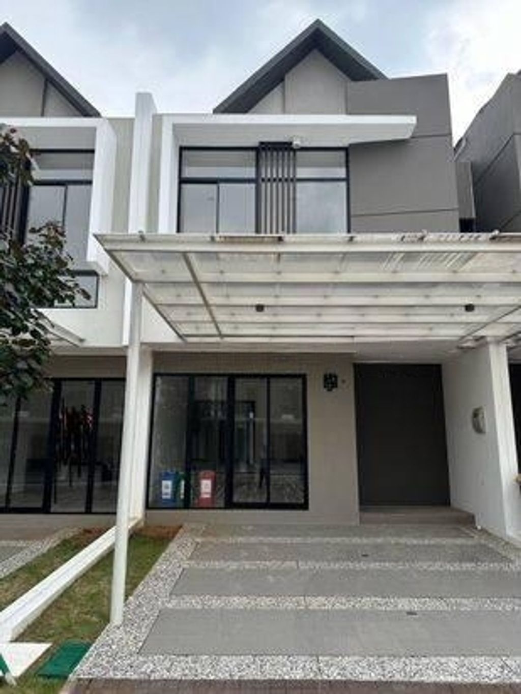foto tampak rumah tipe RUBY perumahan DISTRIK 17 & 19 ( CLUSTER DENVER)