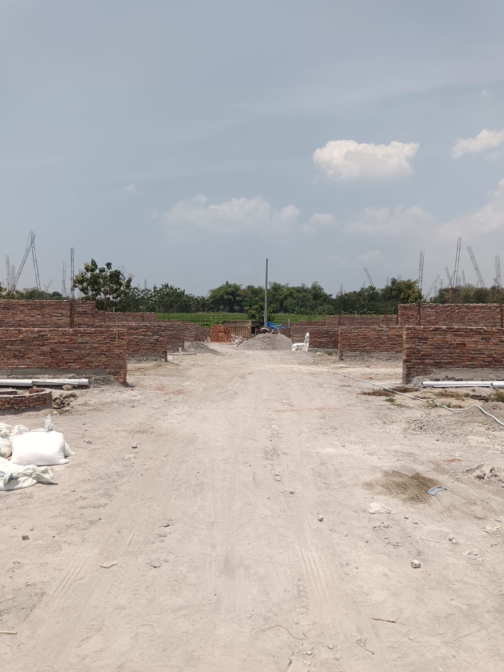 foto posisi tengah perumahan Srimulyo village