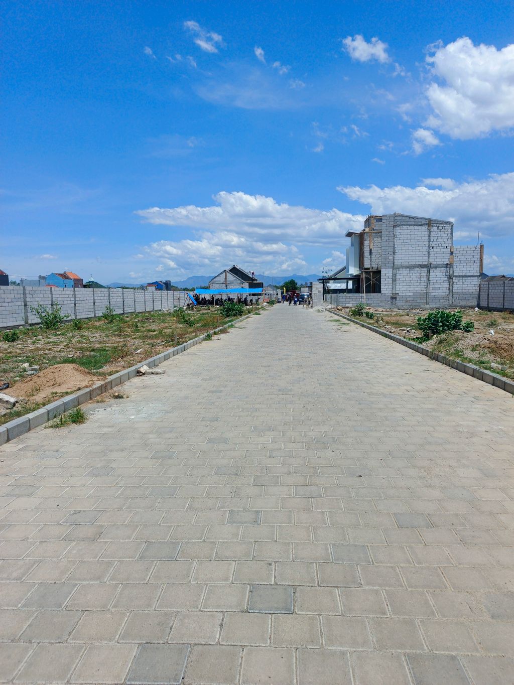 foto posisi tengah perumahan MUTIARA AMARTA VILLAGE