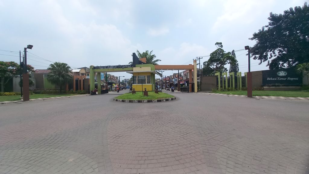 foto gerbang perumahan BEKASI TIMUR REGENSI 5C