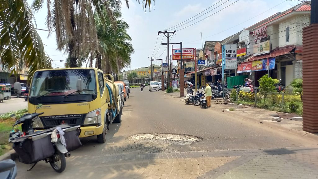 foto posisi tengah perumahan BEKASI TIMUR REGENSI 5C