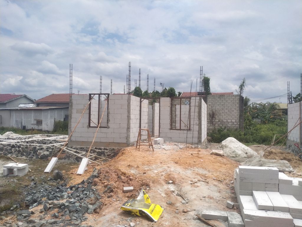 foto posisi tengah perumahan VILLA QIRANI