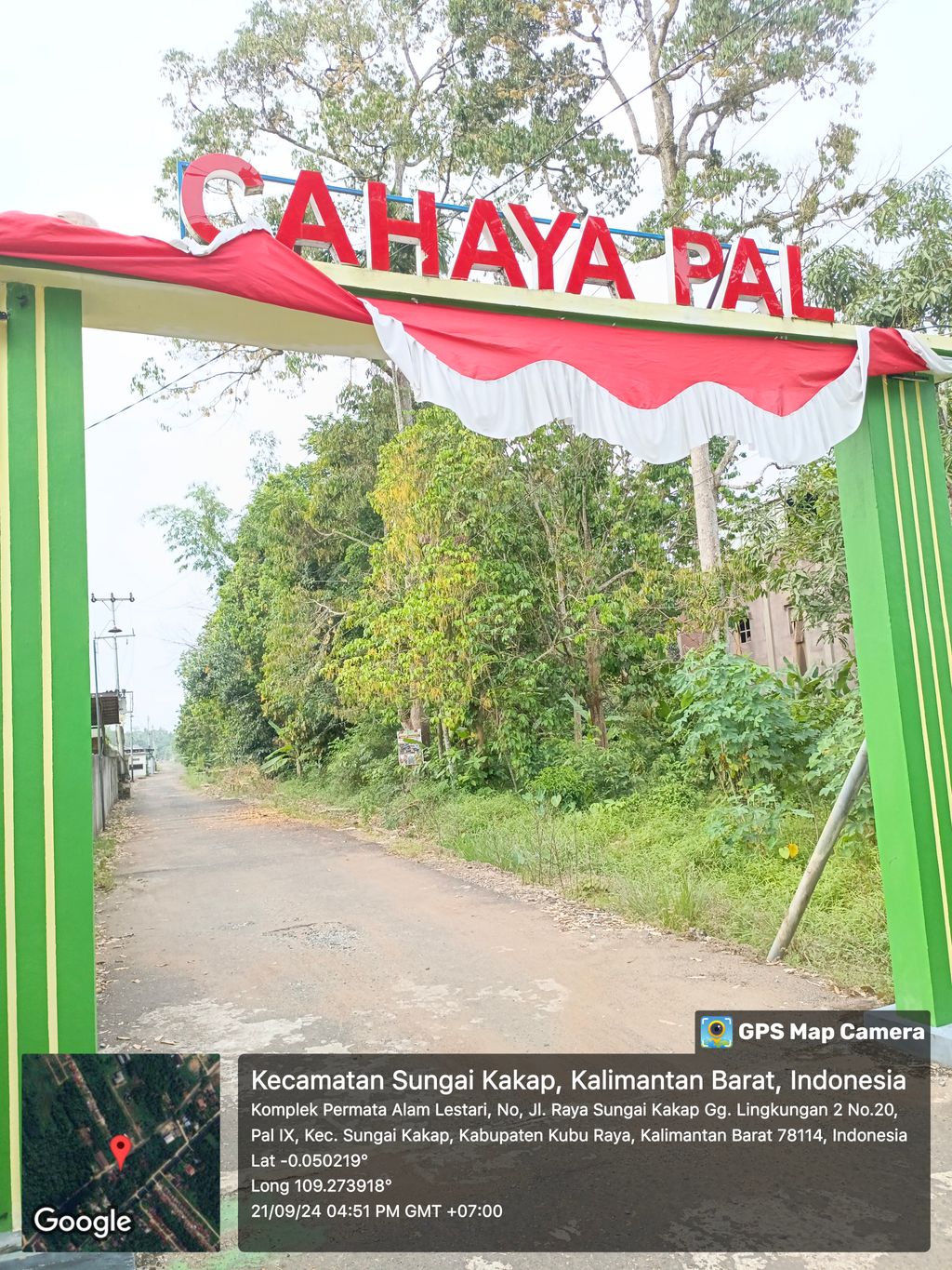 foto gerbang perumahan CAHAYA PAL