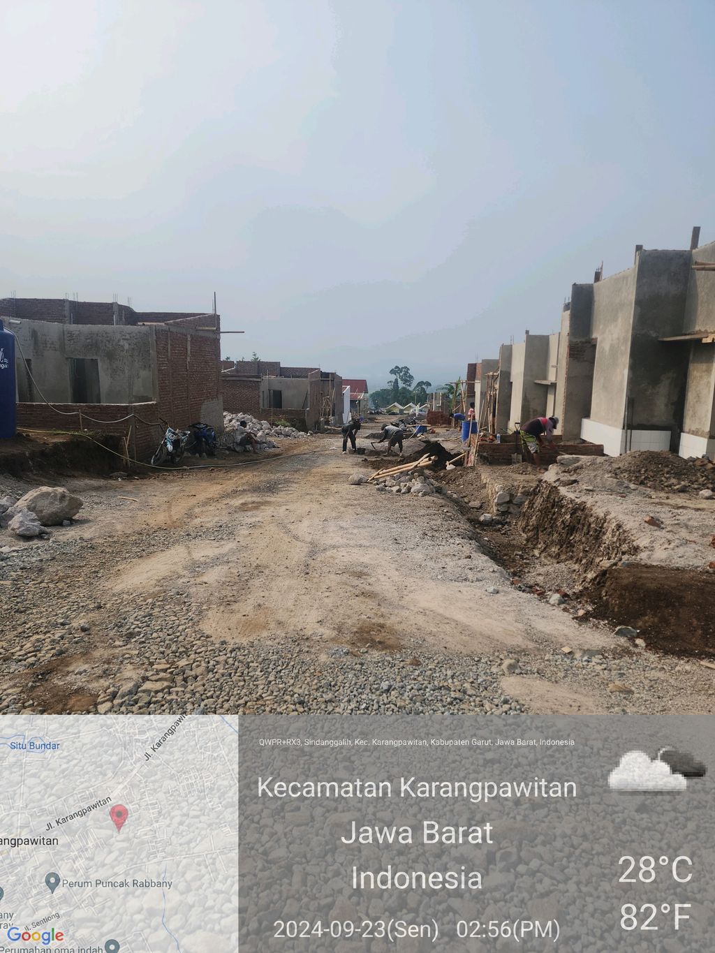 foto posisi tengah perumahan Nusa Land Karangpawitan