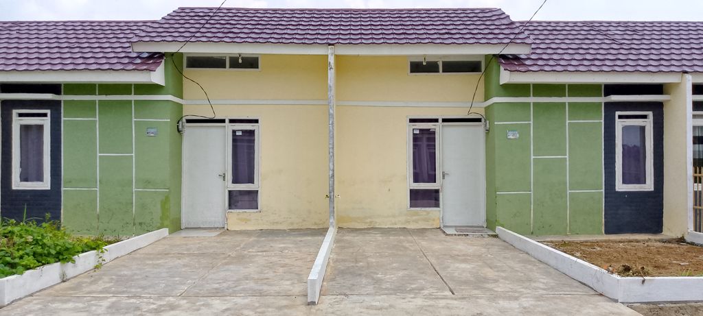 foto tampak rumah tipe 36/60 perumahan Nirwana Residence