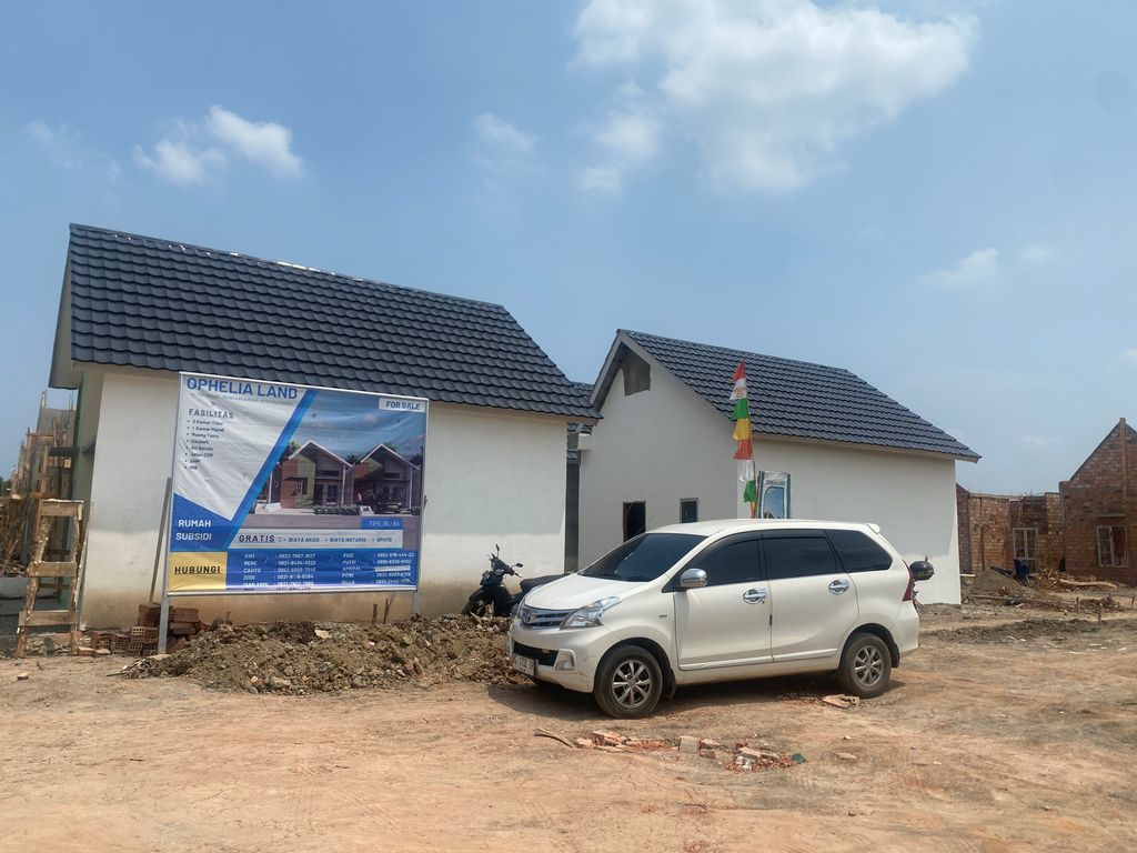 foto gerbang perumahan OPHELIA LAND