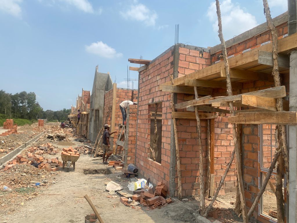 foto posisi tengah perumahan OPHELIA LAND