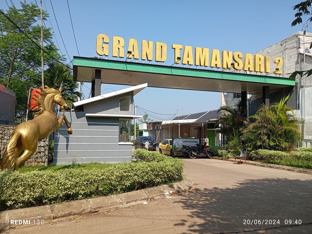 foto gerbang perumahan GRAND TAMANSARI 2 - PERLUASAN