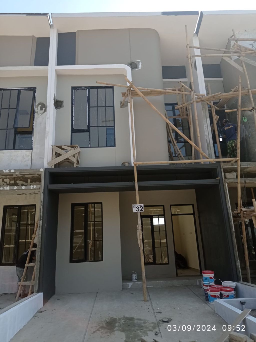 foto tampak rumah tipe 43 Compact High Ceiling (3KT) (516) perumahan G-Land Ciwastra Park 2
