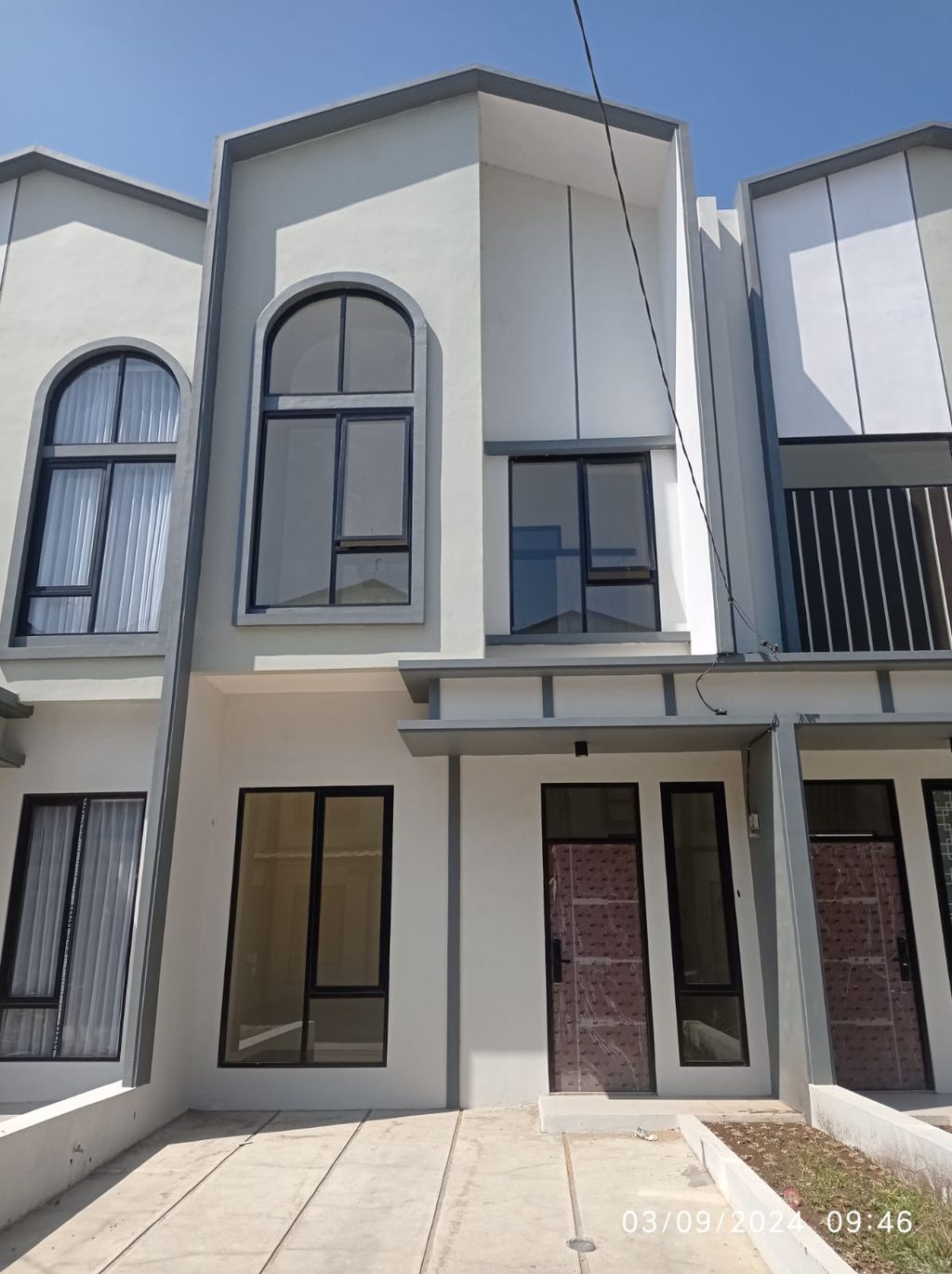foto tampak rumah tipe 47 Compact High Ceiling (3KT)(518) perumahan G-Land Ciwastra Park 2