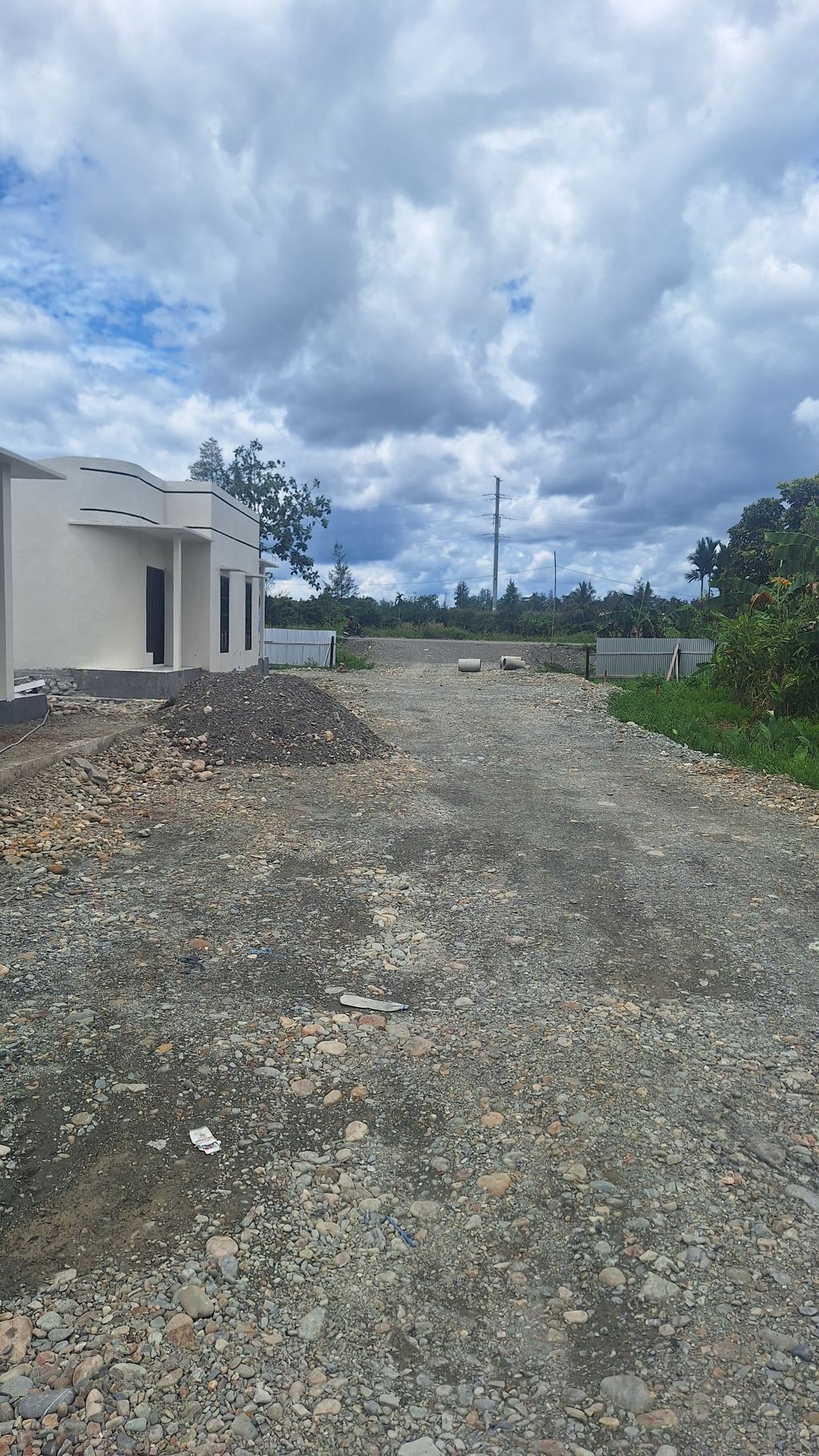 foto posisi tengah perumahan ROYALE RESIDENCE