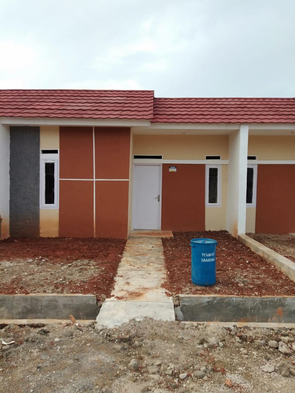 foto tampak rumah tipe 22/60 perumahan PERUMAHAN AMARTA RESIDENCE 5