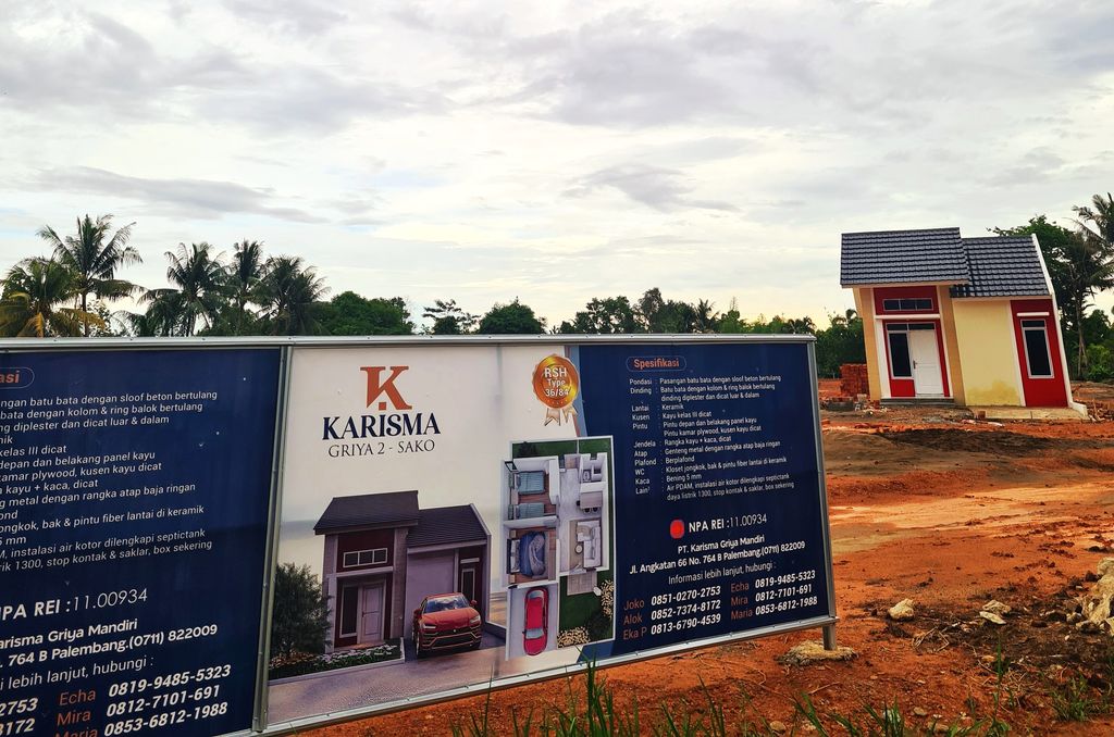 foto gerbang perumahan KARISMA GRIYA 2