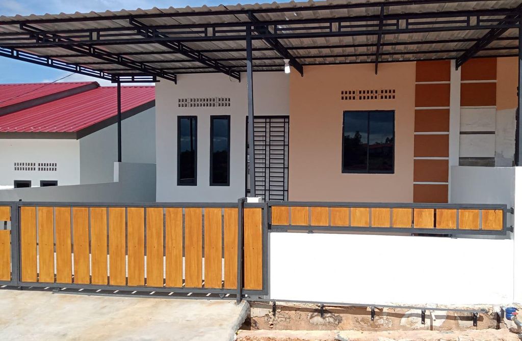 foto tampak rumah tipe 36/KOMERSIL perumahan Cristal abadi 3