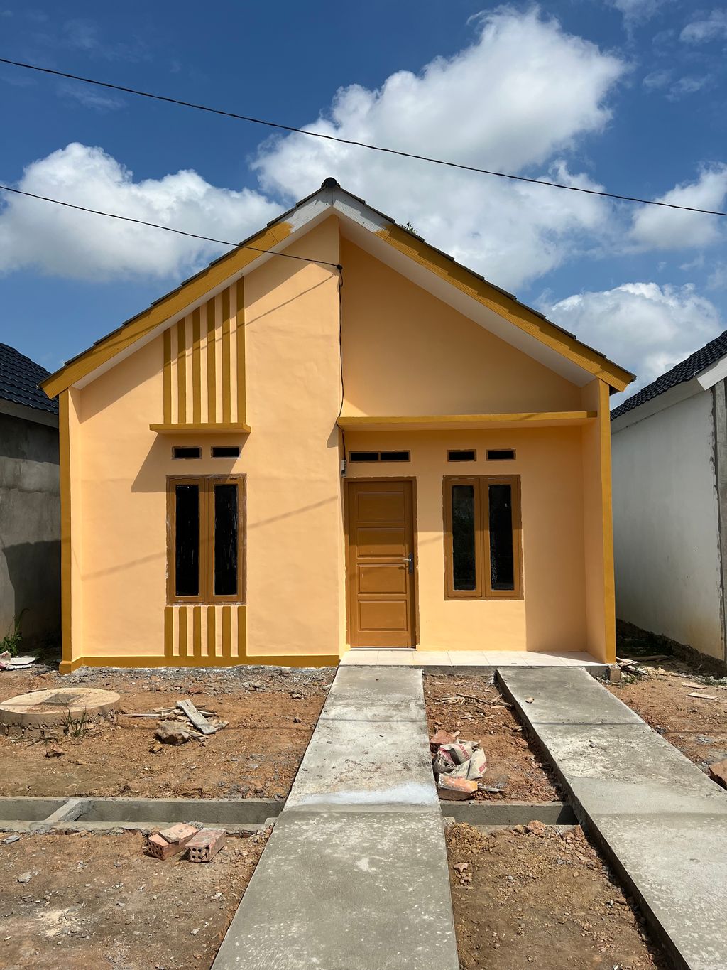 foto contoh rumah perumahan Perumahan Karya Sejahtera 2