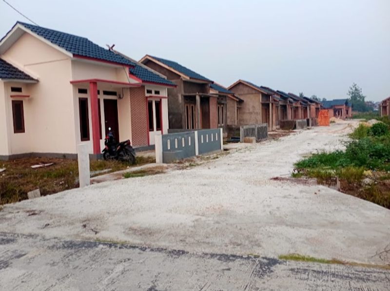 foto posisi tengah perumahan POLEWALI GARDEN 3