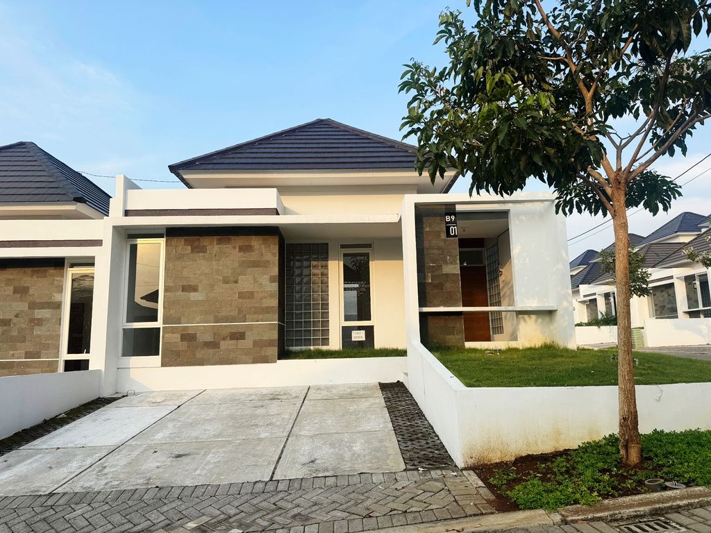 foto tampak rumah tipe Ranu 48 perumahan BSB VILLAGE CLUSTER LOKKA