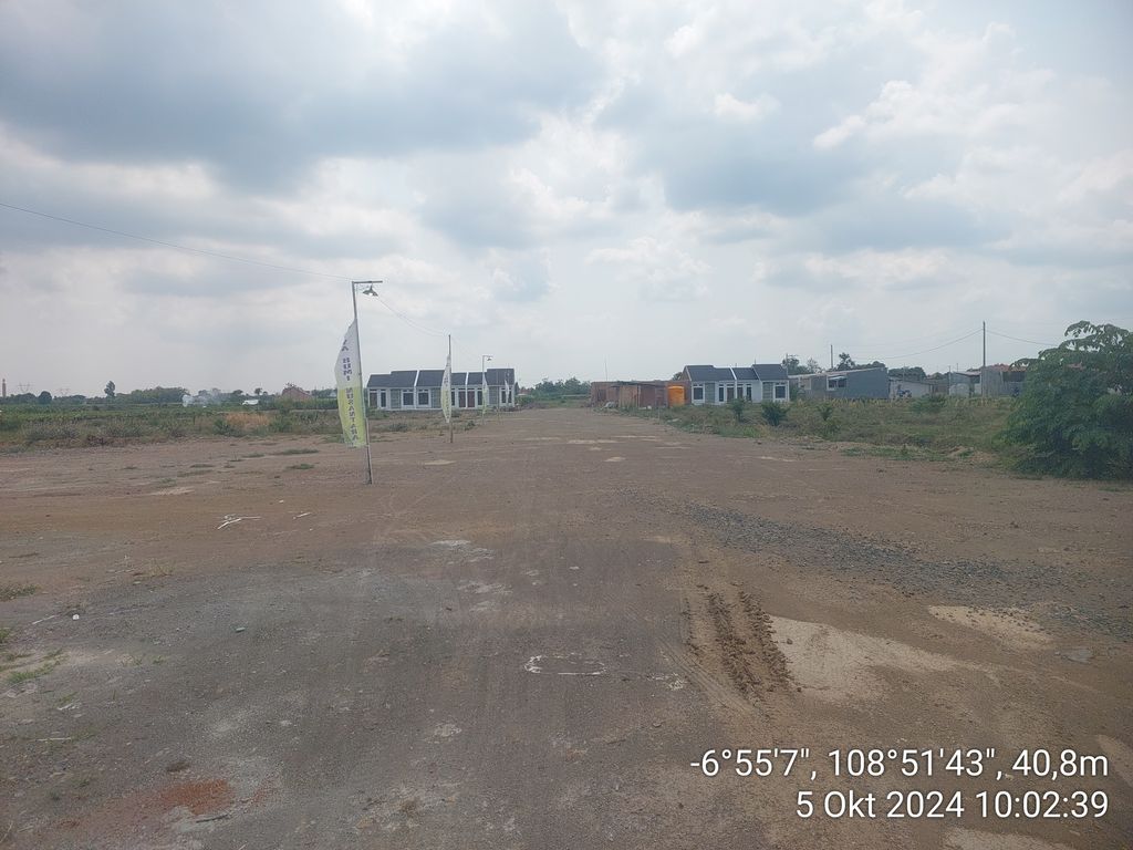 foto posisi tengah perumahan Griya Bumi Nusantara Kersana