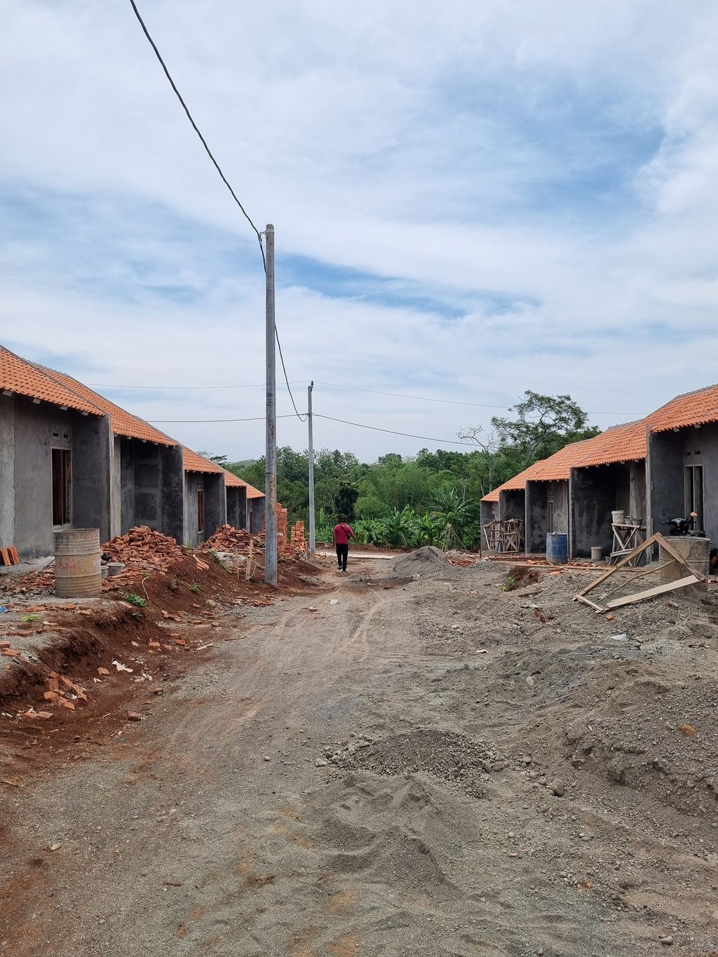 foto posisi tengah perumahan GRAHA SABRINA 6