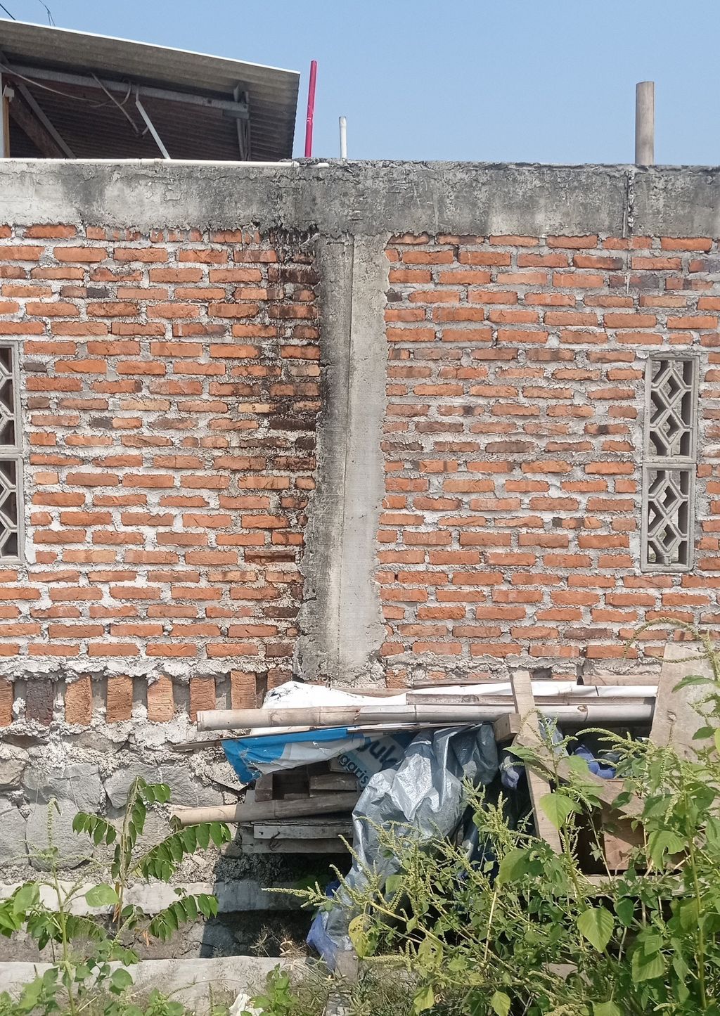 foto tampak rumah tipe D7 No 03 ,03A,07 perumahan PESONA KALANGSURIA ( PESONA LAMA )