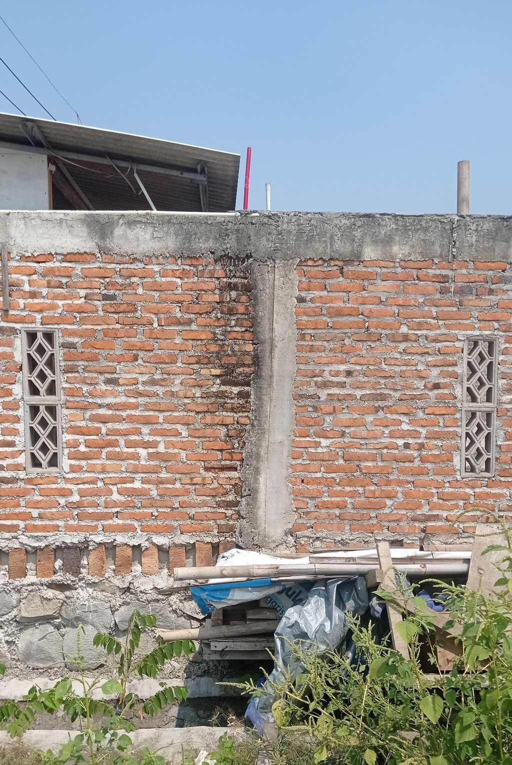 foto tampak rumah tipe D7 NO 08,09,10 perumahan PESONA KALANGSURIA ( PESONA LAMA )