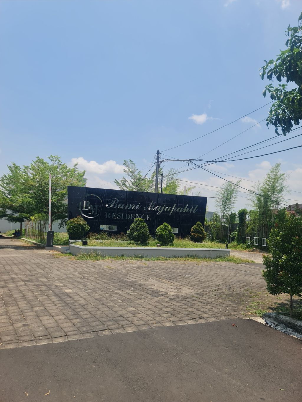 foto gerbang perumahan BUMI MAJAPAHIT II CLUSTER