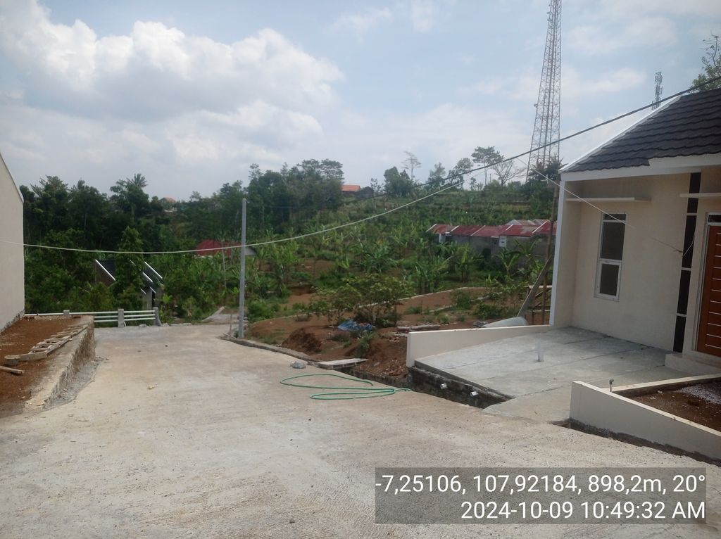 foto posisi tengah perumahan Perumahan Faris Regency 2