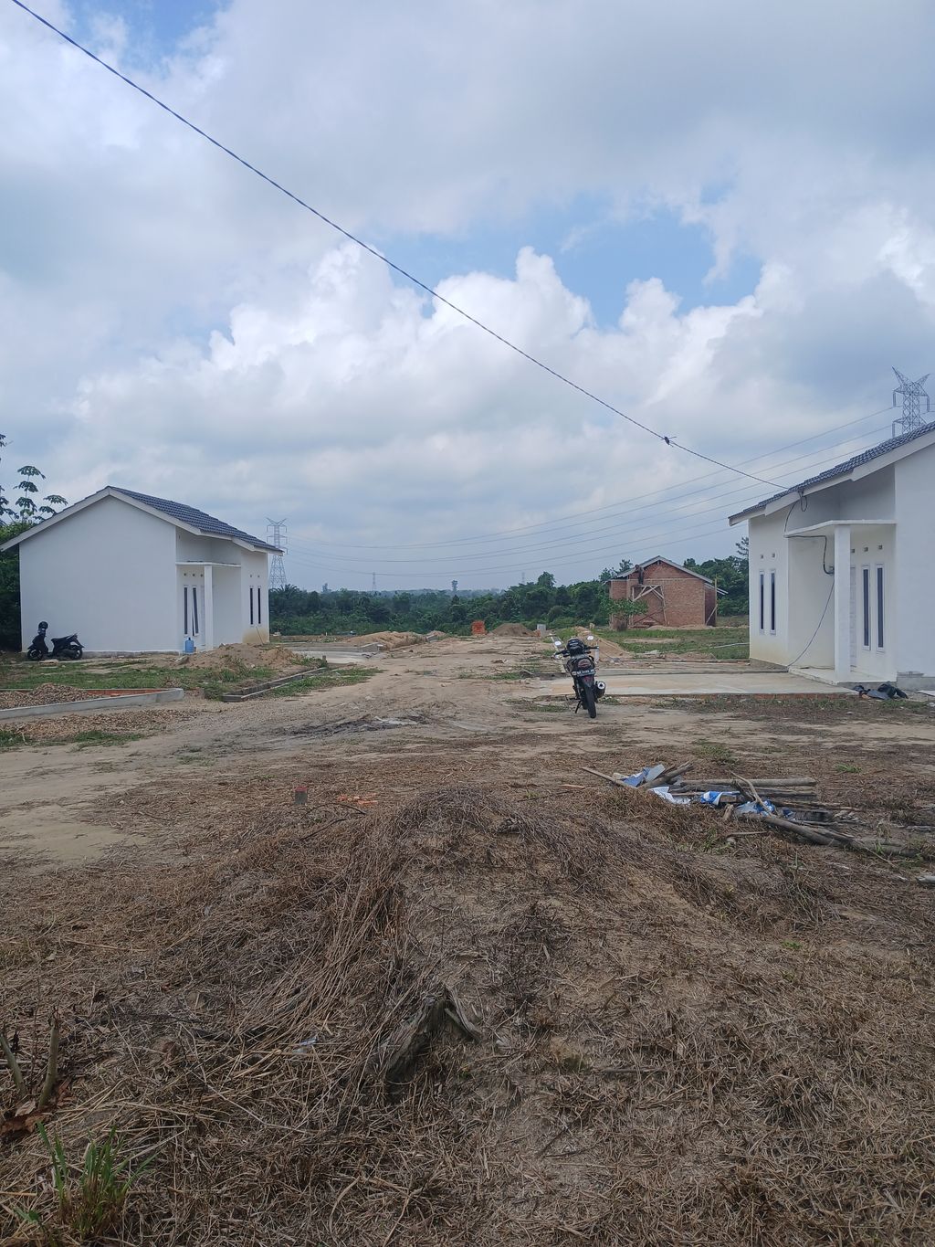 foto gerbang perumahan PURI HALIM 2