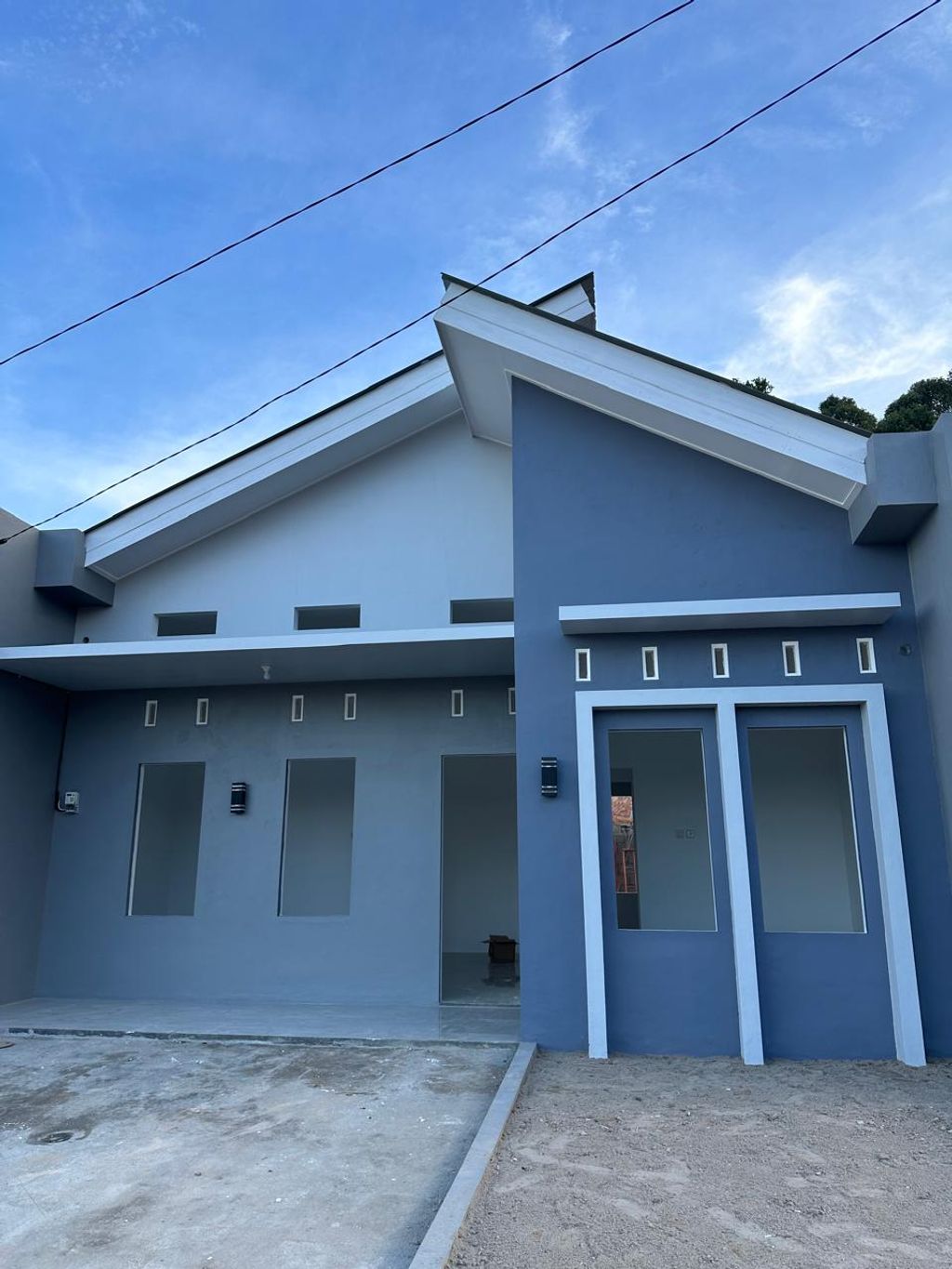 foto tampak rumah tipe Komersil Hoek Bundaran perumahan Merawang Green View