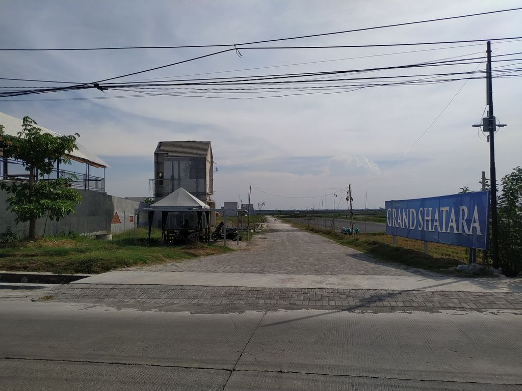 foto gerbang perumahan Grand Shatara