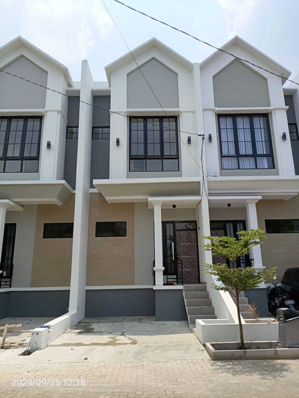 foto tampak rumah tipe 50 Compact High Ceiling (411) perumahan Bukit Sukanagara Resort