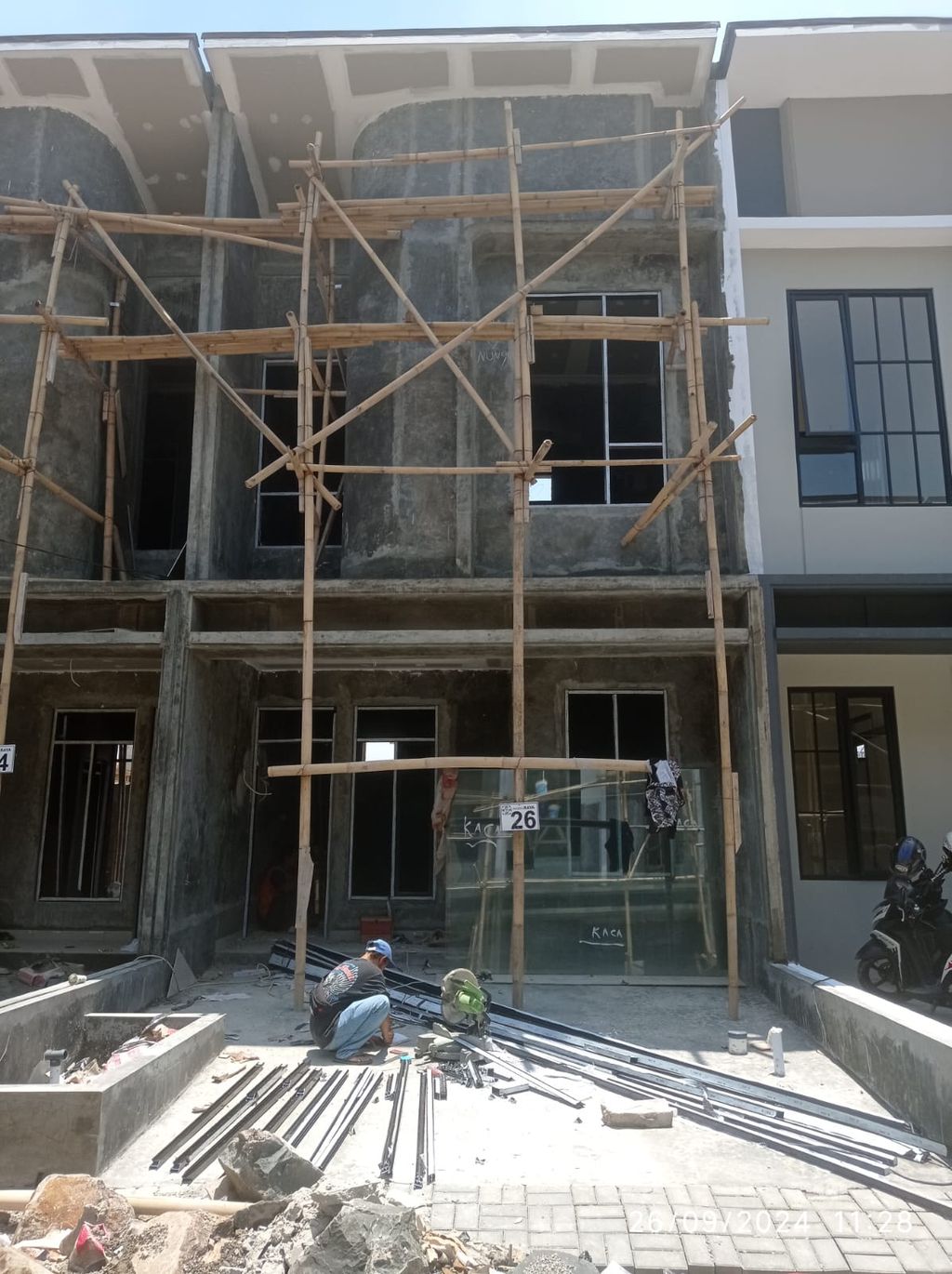foto tampak rumah tipe 43 Compact High Ceiling (3KT) (507) perumahan G-Land Ciwastra Park 2