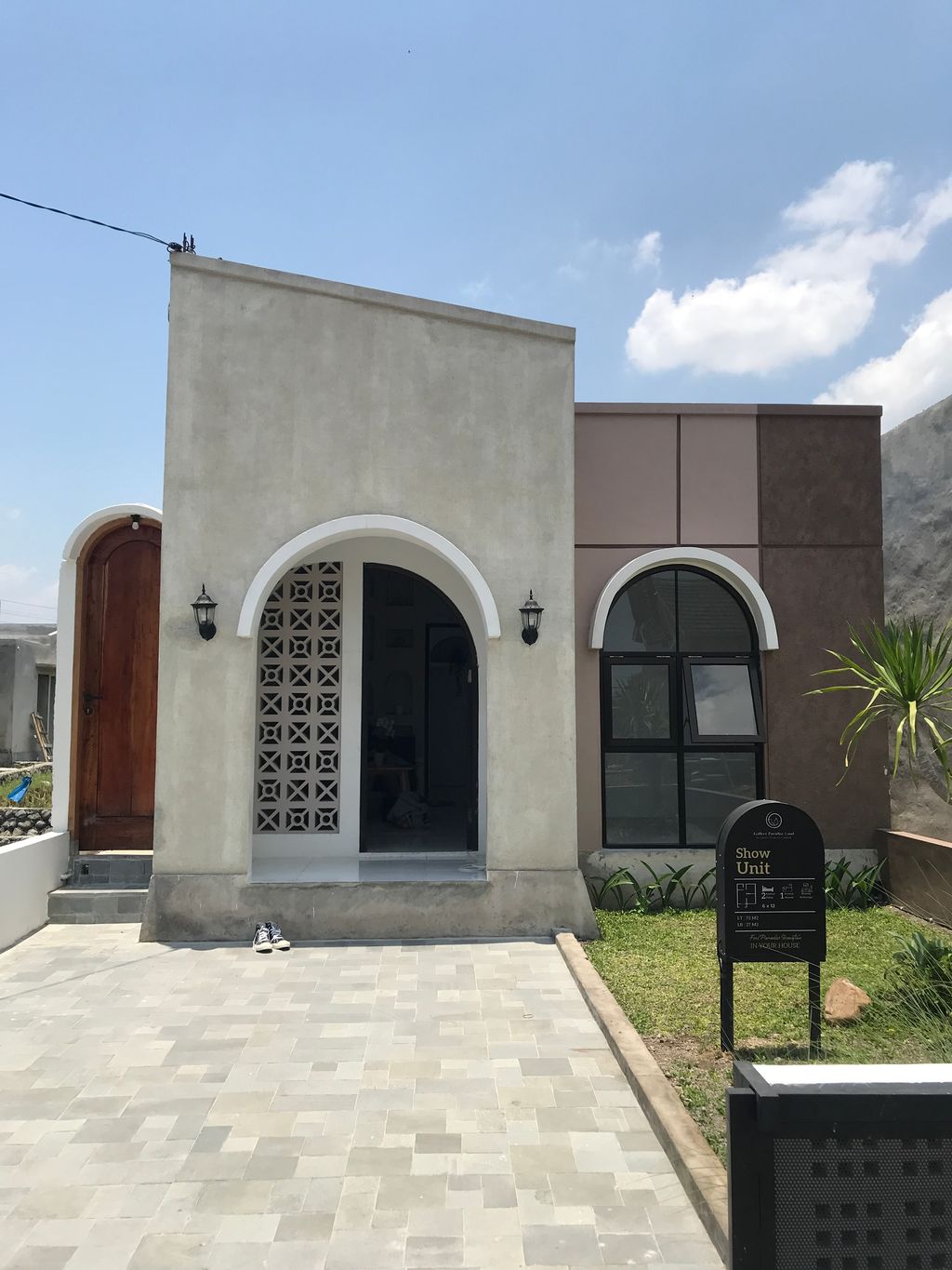foto contoh rumah perumahan Gallery Paradise Land