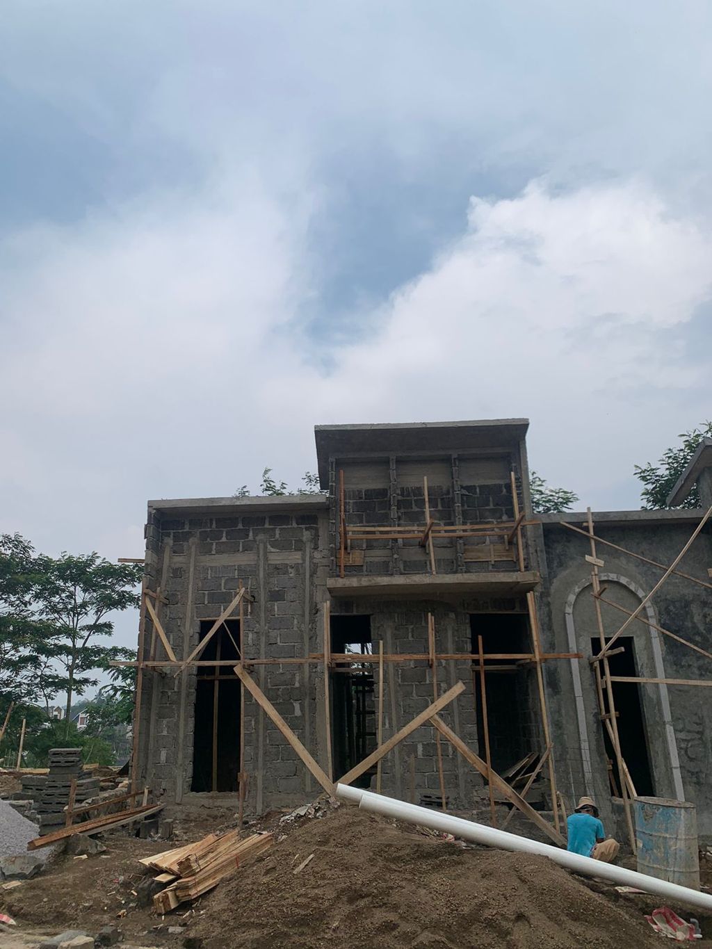 foto tampak rumah tipe 301 lantai (344) perumahan G-Land Padalarang Valley