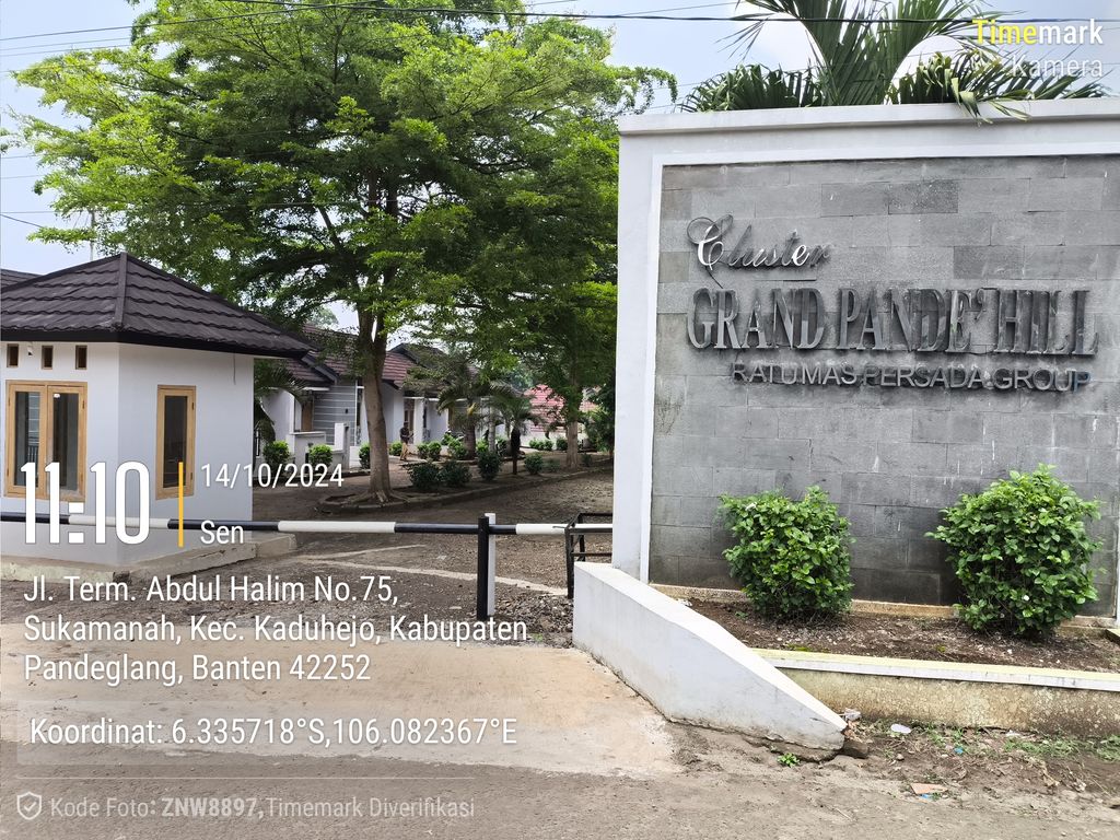 foto gerbang perumahan Grand Pande Hill