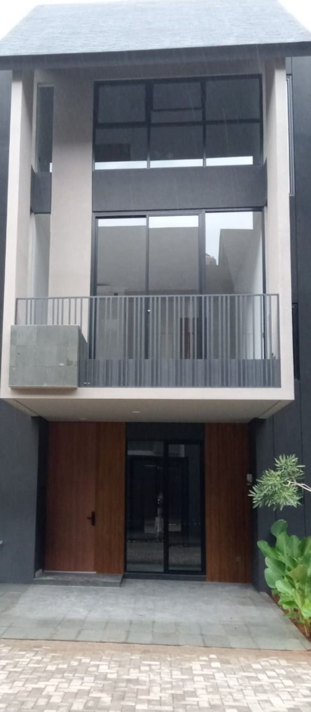 foto tampak rumah tipe 102/215 perumahan Cavana Javateak Land