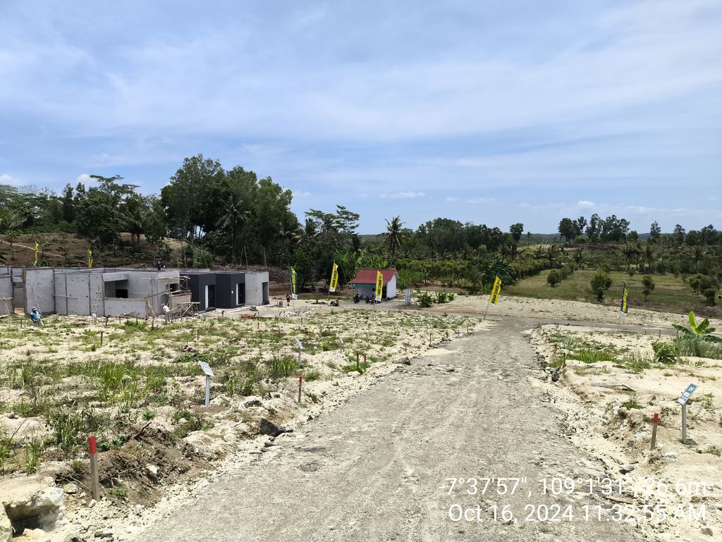 foto posisi tengah perumahan MAHKOTA KEMUNING