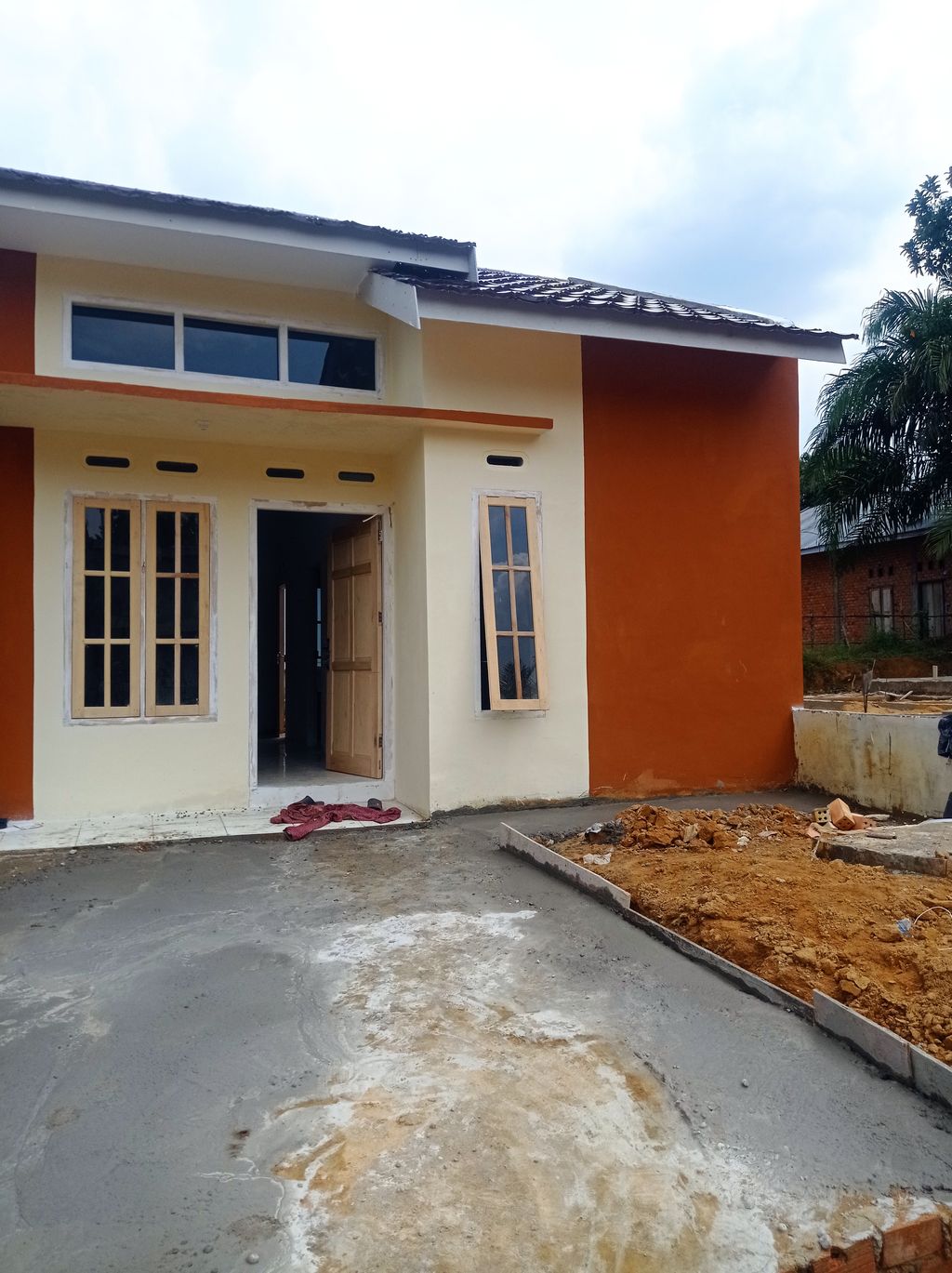 foto contoh rumah perumahan PRABU VILLAGE