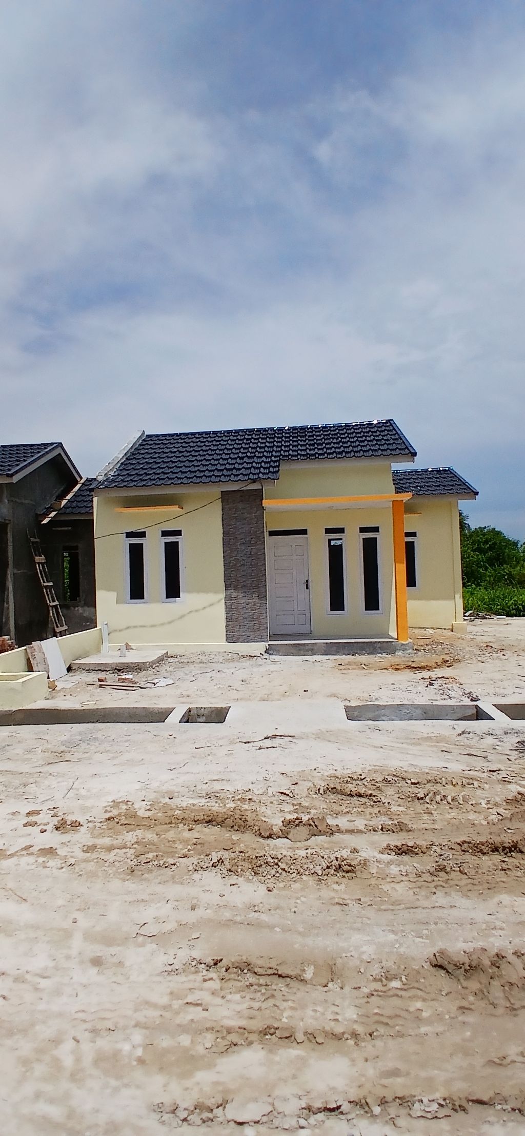 foto contoh rumah perumahan CANTIKA 3