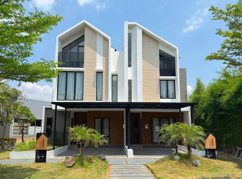 foto tampak rumah tipe L6 Attic 112 Essence perumahan Jakarta Garden City Yarra