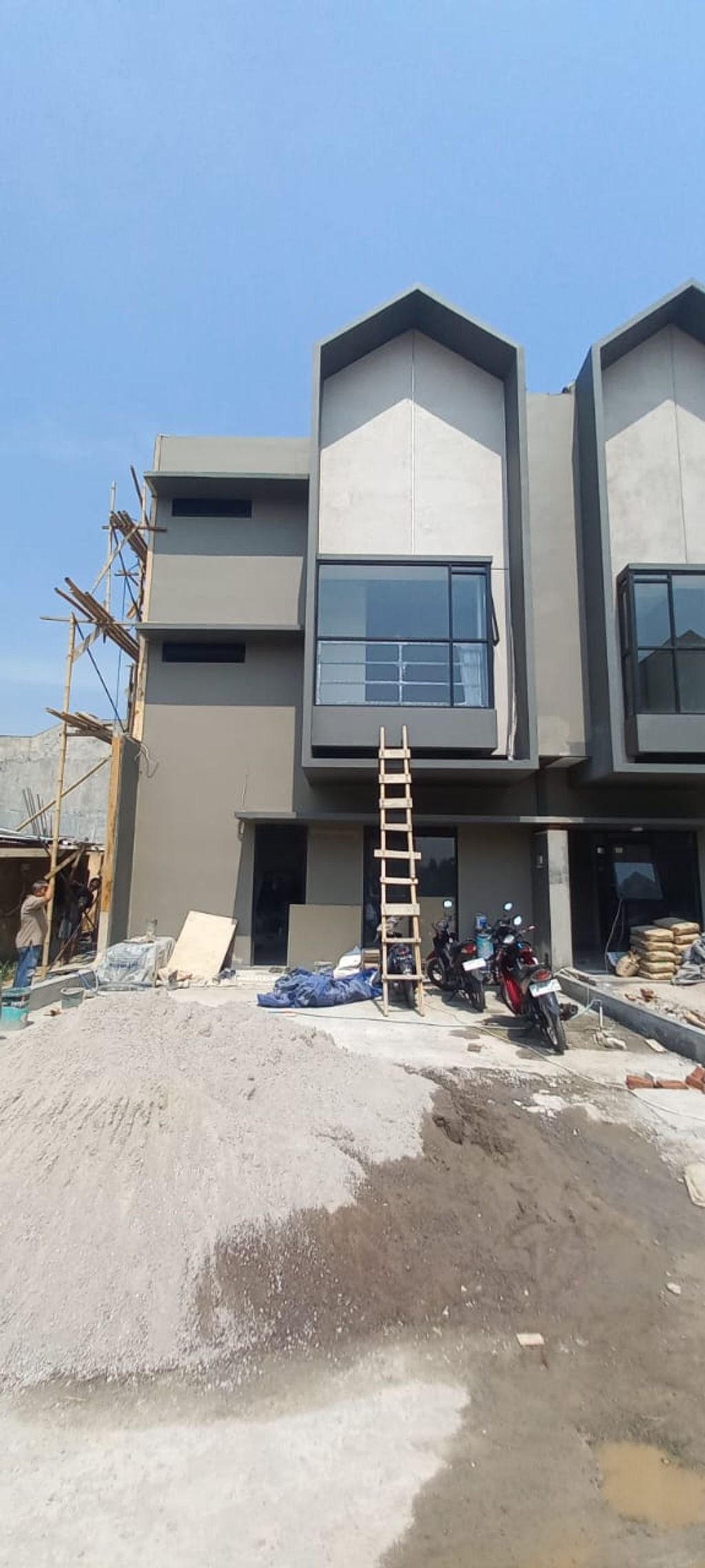 foto tampak rumah tipe 90 (B1) perumahan Kopo Harmonis Townhouse