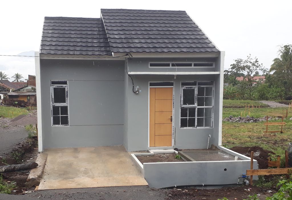 foto tampak rumah tipe 36/60 perumahan SELERA RESIDENCE