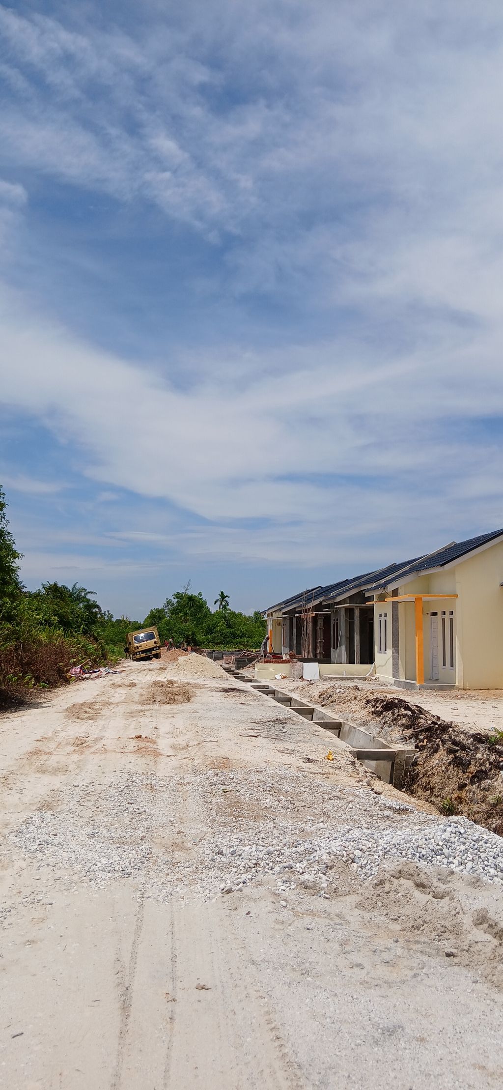 foto gerbang perumahan CANTIKA 3